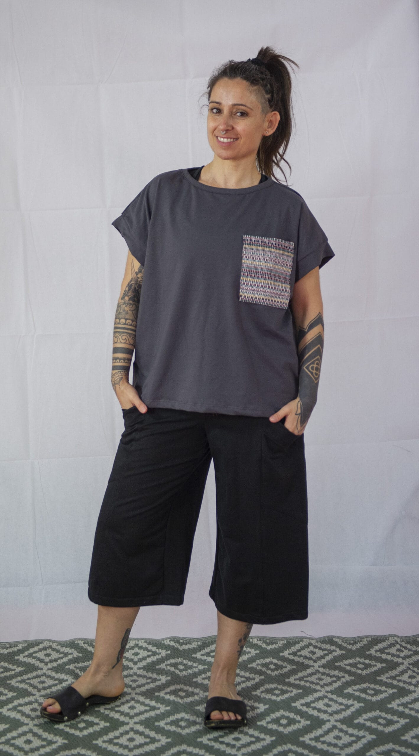 PANTALONES ESENCIAL NEGRO