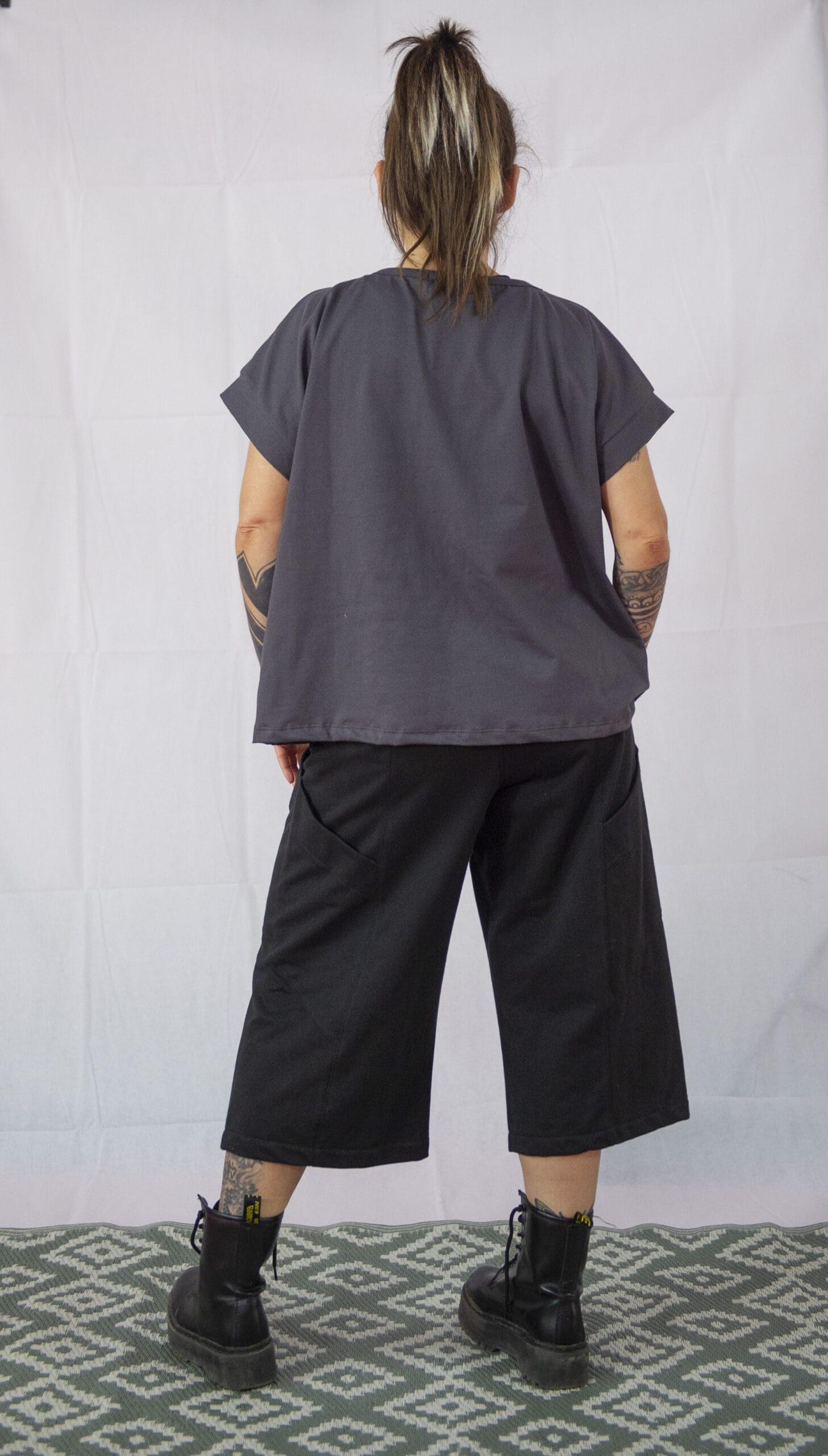PANTALONES ESENCIAL NEGRO - Imagen 3
